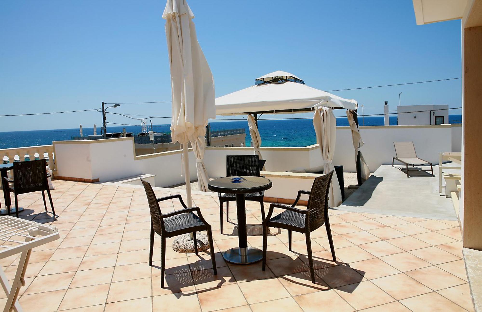 Hotel Villa Giovanna Torre Suda Exterior photo