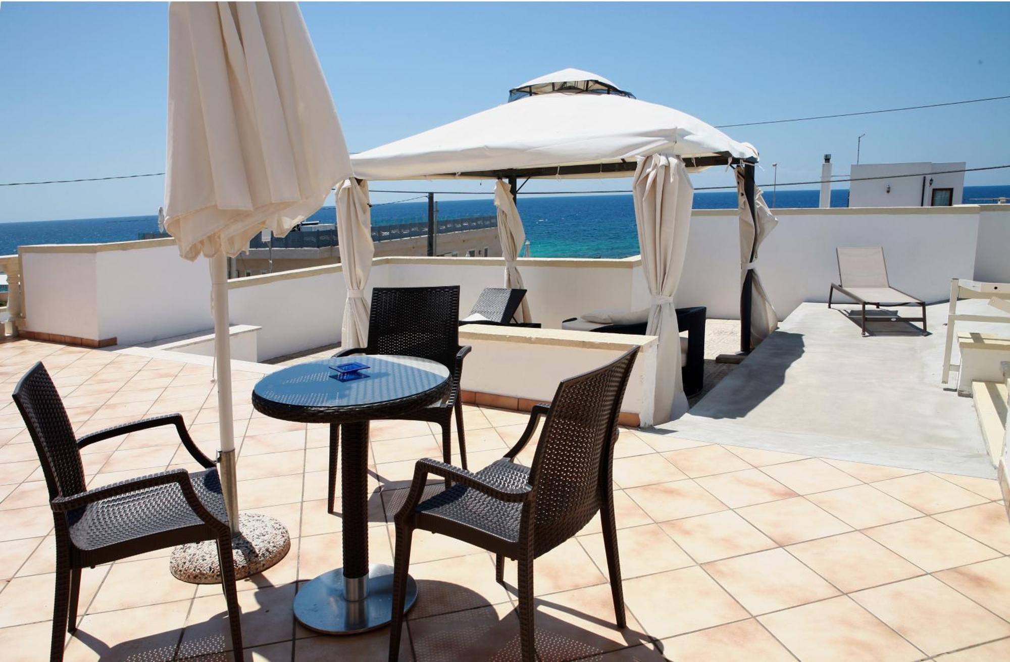 Hotel Villa Giovanna Torre Suda Exterior photo