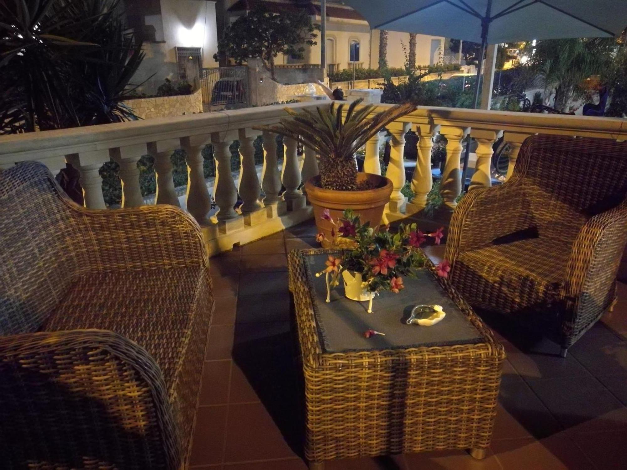 Hotel Villa Giovanna Torre Suda Exterior photo
