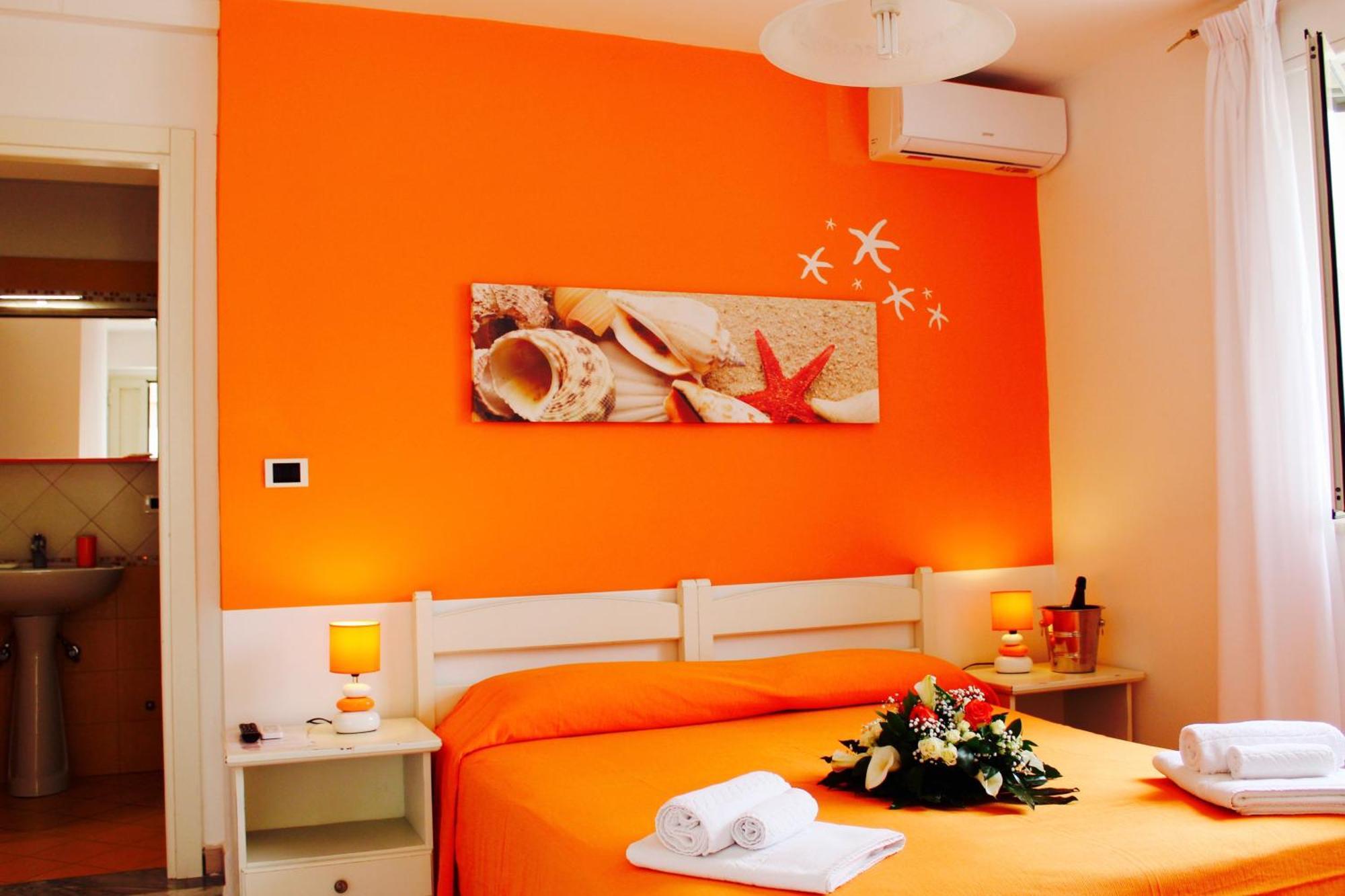 Hotel Villa Giovanna Torre Suda Exterior photo